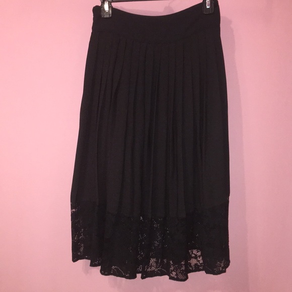 3/$20 🤩 Long Black Express Skirt 🖤 - Picture 3 of 4